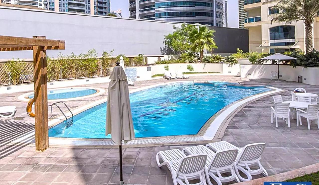 Entire Apartment - Marina - Spacious And Perfect Location Dubai Ngoại thất bức ảnh